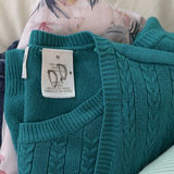 Assorted Bedding, Curtains, and Clothing Items - thumbnail 6 of 11