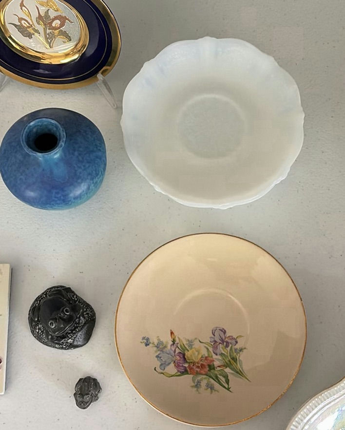 Assorted Decorative Ceramic and Glass Tableware - image 4 of 20