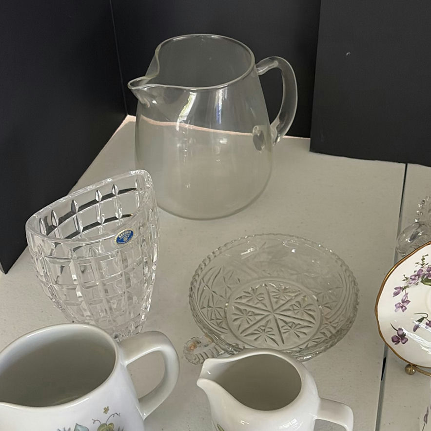 Assorted Ceramic and Glass Serveware and Decorative Pieces - image 3 of 19