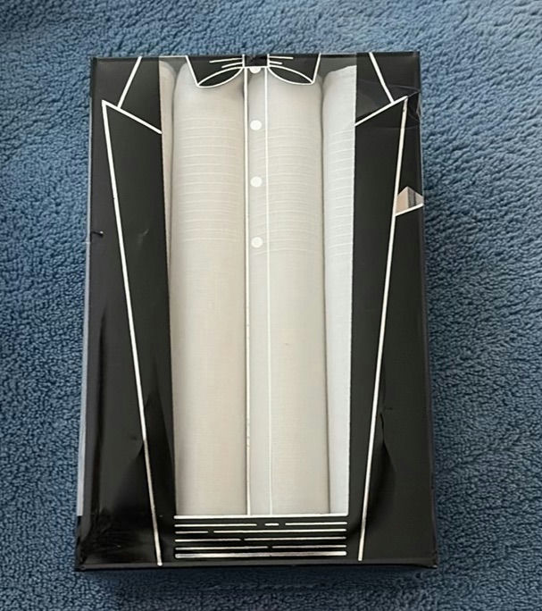 Clothing Items and Electronic Cables - image 10 of 11