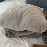Assorted Bedding, Curtains, and Clothing Items - thumbnail 11 of 11