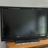 Vizio E320VO 32-Inch HDTV, DVD/VHS plater, fan - thumbnail 1 of 8