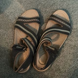 Shoe Rack, Slippers, Casual Shoes, and Wooden Shoe Stretchers - thumbnail 8 of 9