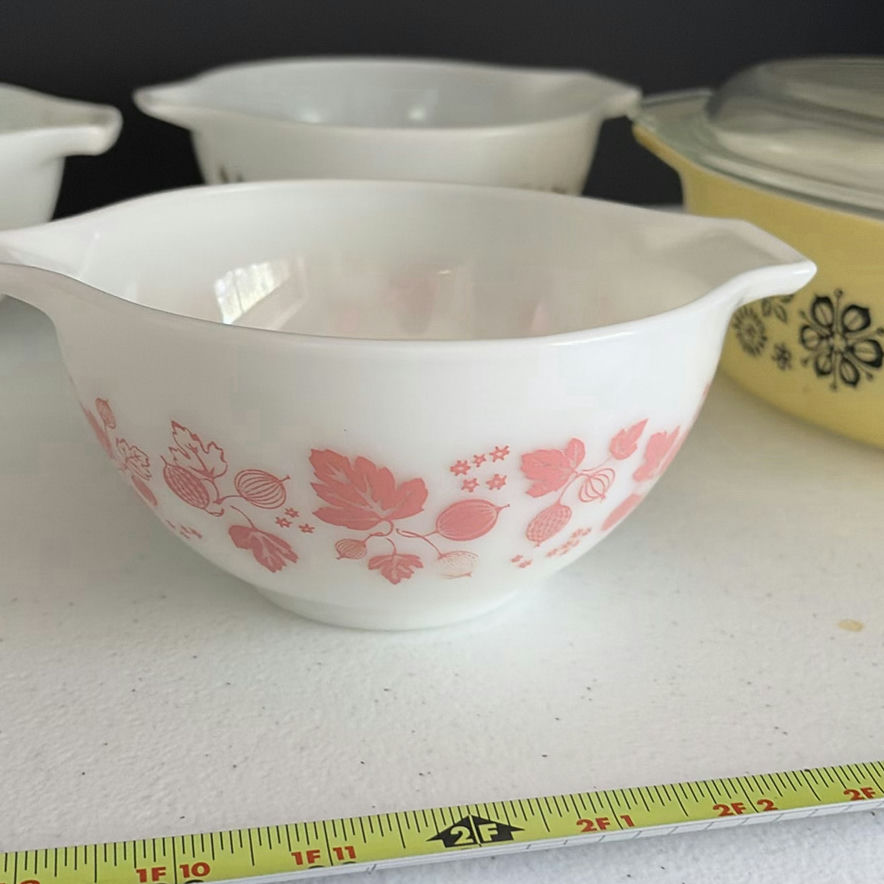 Vintage Milk Glass Mixing Bowls and Covered Casserole Dish - image 8 of 10