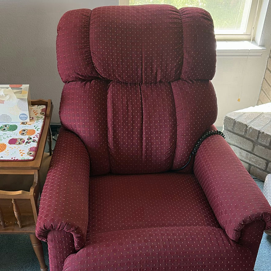 La-Z-Boy Recliner Chairs - image 4 of 11