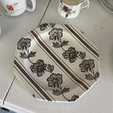 Assorted Ceramic and Glass Serveware and Decorative Pieces - thumbnail 4 of 19