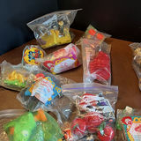 Assorted Fast Food Promotional Toys and Small Collectibles - thumbnail 4 of 9