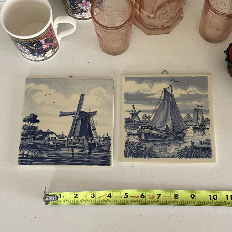 Assorted Vintage and Decorative Kitchenware and Figurines - image 9 of 17