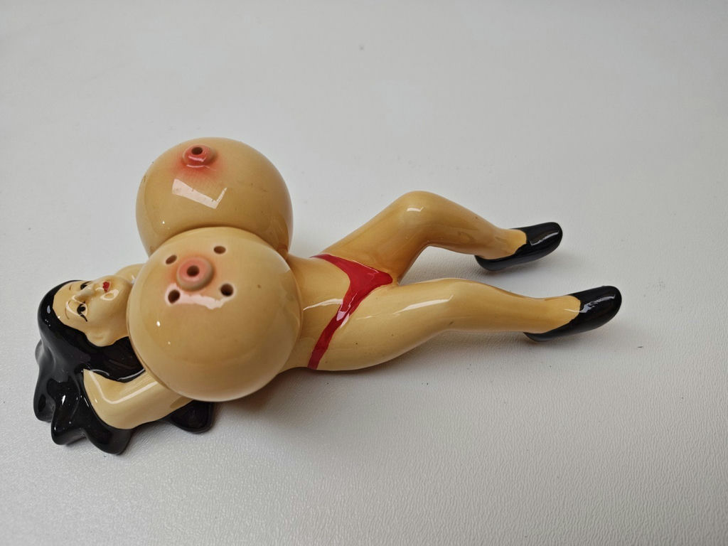 Busty Bombshell Salt & Pepper Shakers, Ceramic, Retro 1950s Style - image 3 of 4