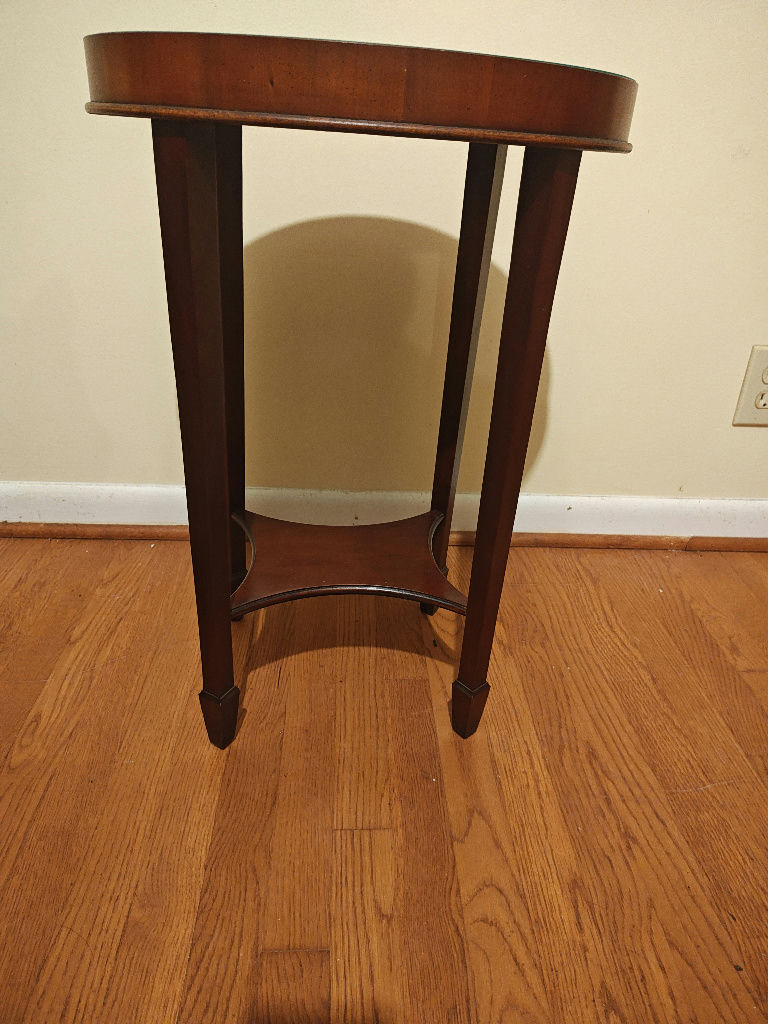 Vintage Hekman Furniture Co. Inlaid Mahogany Oval Accent Table with Glass Top - image 2 of 6