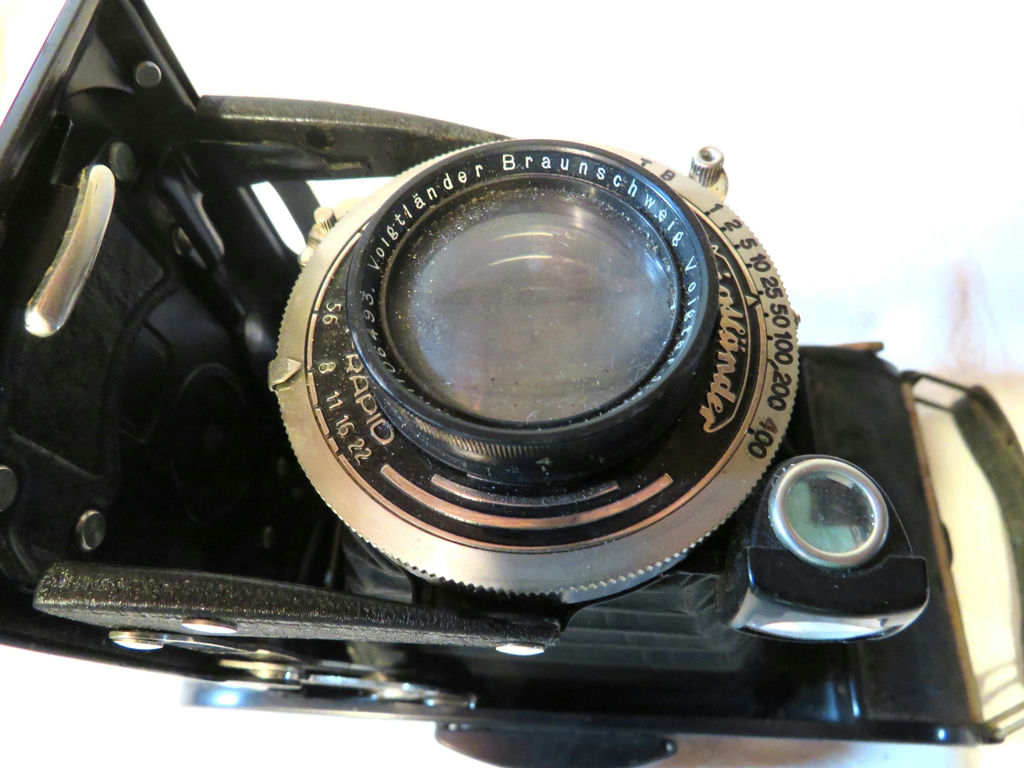 Antique Voightlander Bessa 6x9 Accordion Camera with Case - image 8 of 11