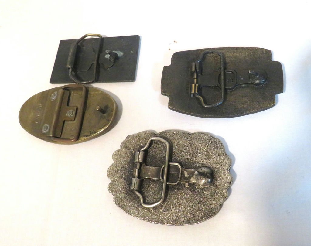 Hunting Belt Buckles and Assorted Related Ephemera  - image 9 of 9