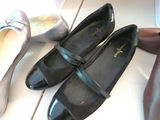 5 Pairs of Women's Flats Shoes Some Designer - thumbnail 8 of 14