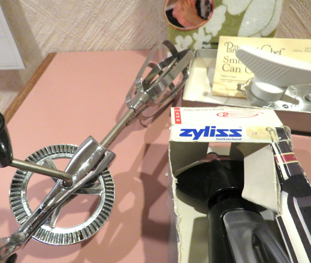 Kitchen Meat Grinder and Assorted Kitchen Tools - image 3 of 6