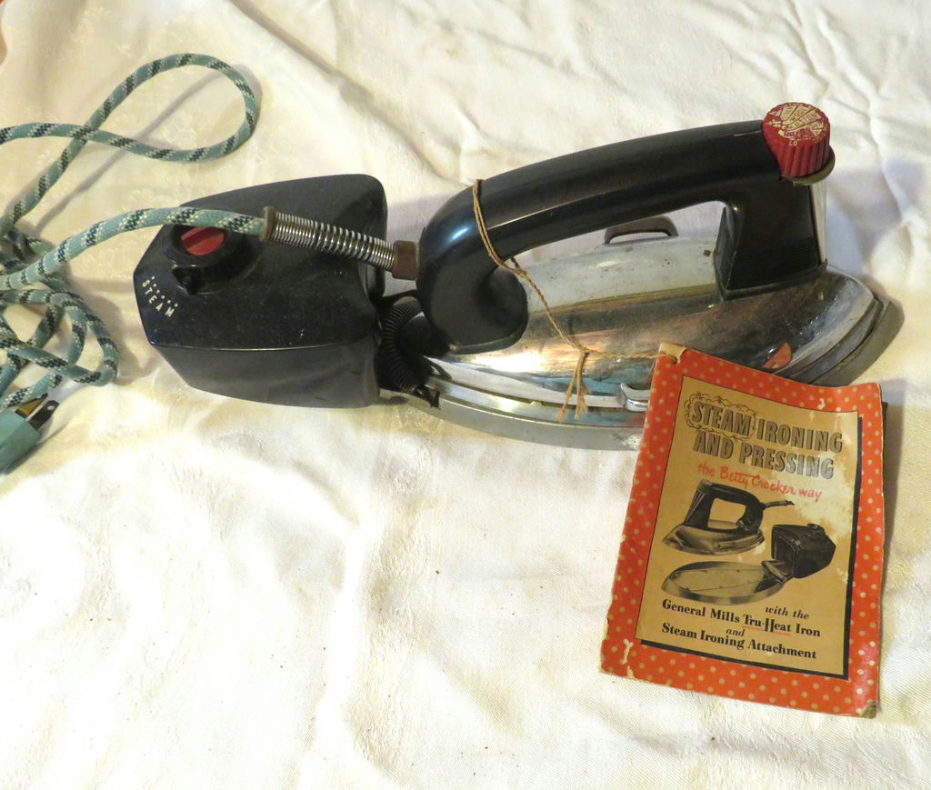 General Mills Antique Steam Iron with Tag - image 2 of 8