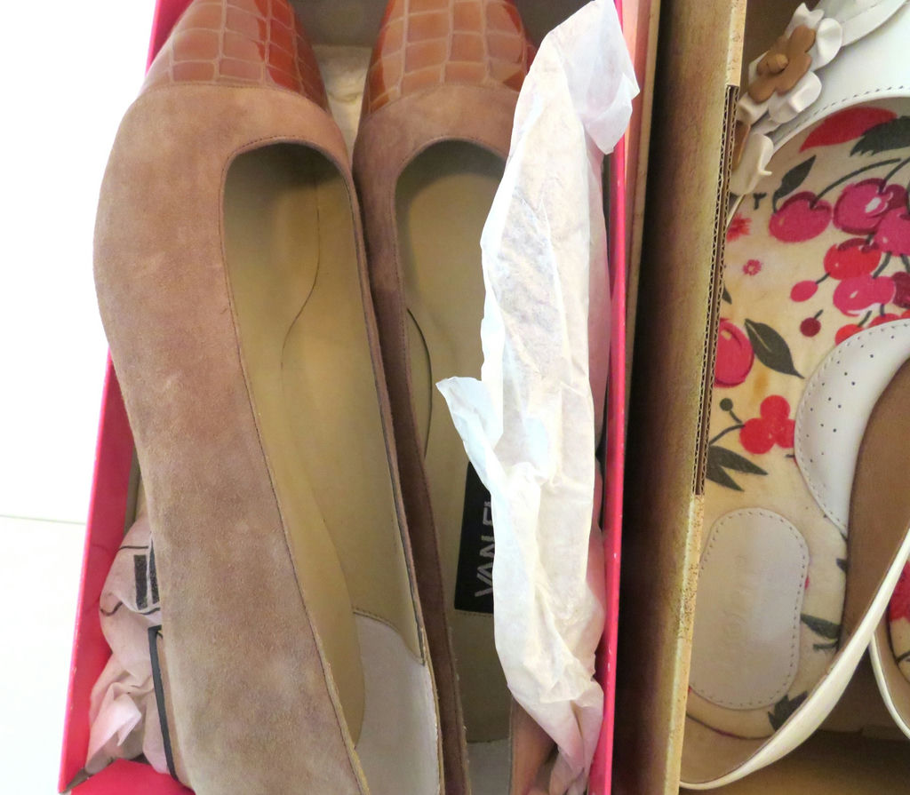 5 Pairs of Women's Flats Shoes Some Designer - image 3 of 14