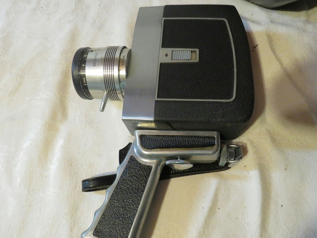 1960s Bell & Howell Zoomatic Director Series Movie Camera - image 6 of 10
