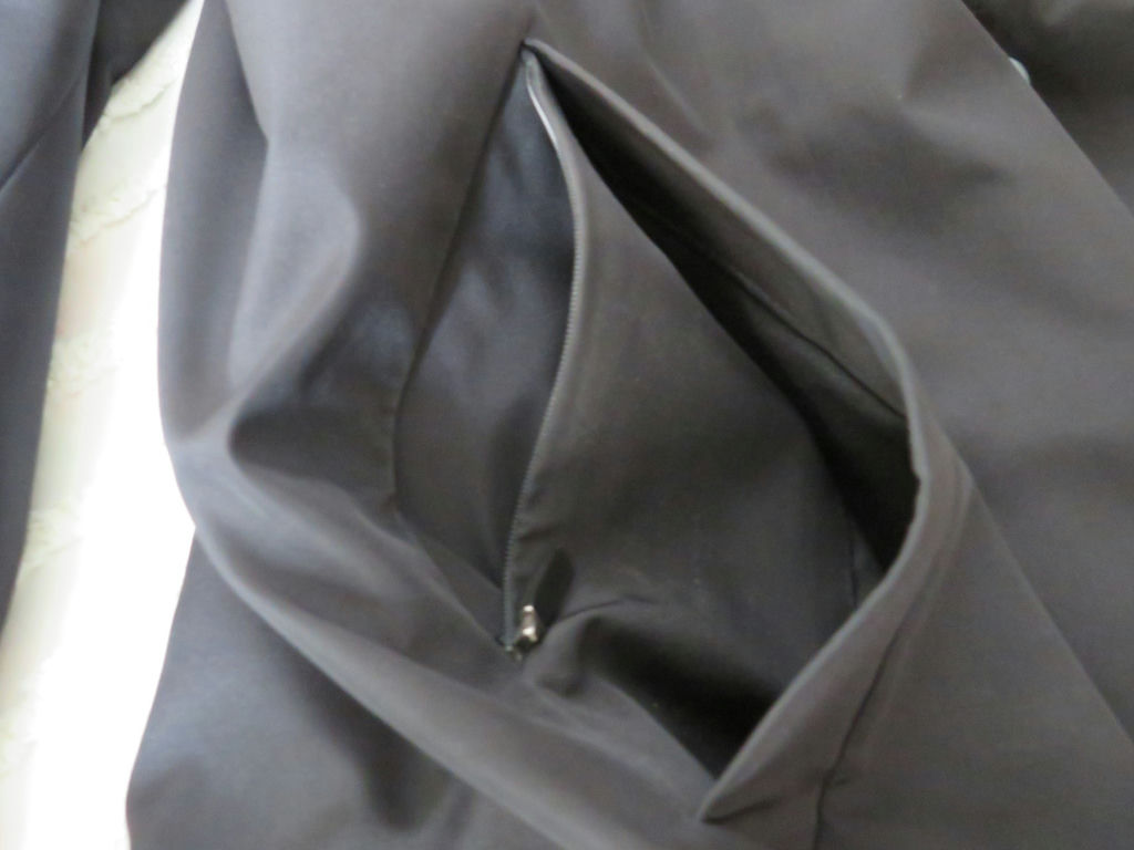 Barney’s New York Men’s Lined Raincoat Sz 46R - image 6 of 9