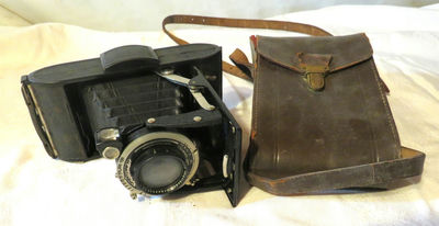 Antique Voightlander Bessa 6x9 Accordion Camera with Case - Image 1 of 11