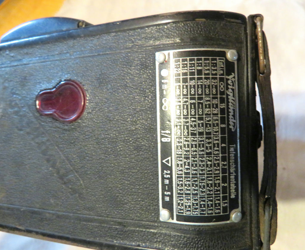 Antique Voightlander Bessa 6x9 Accordion Camera with Case - image 4 of 11