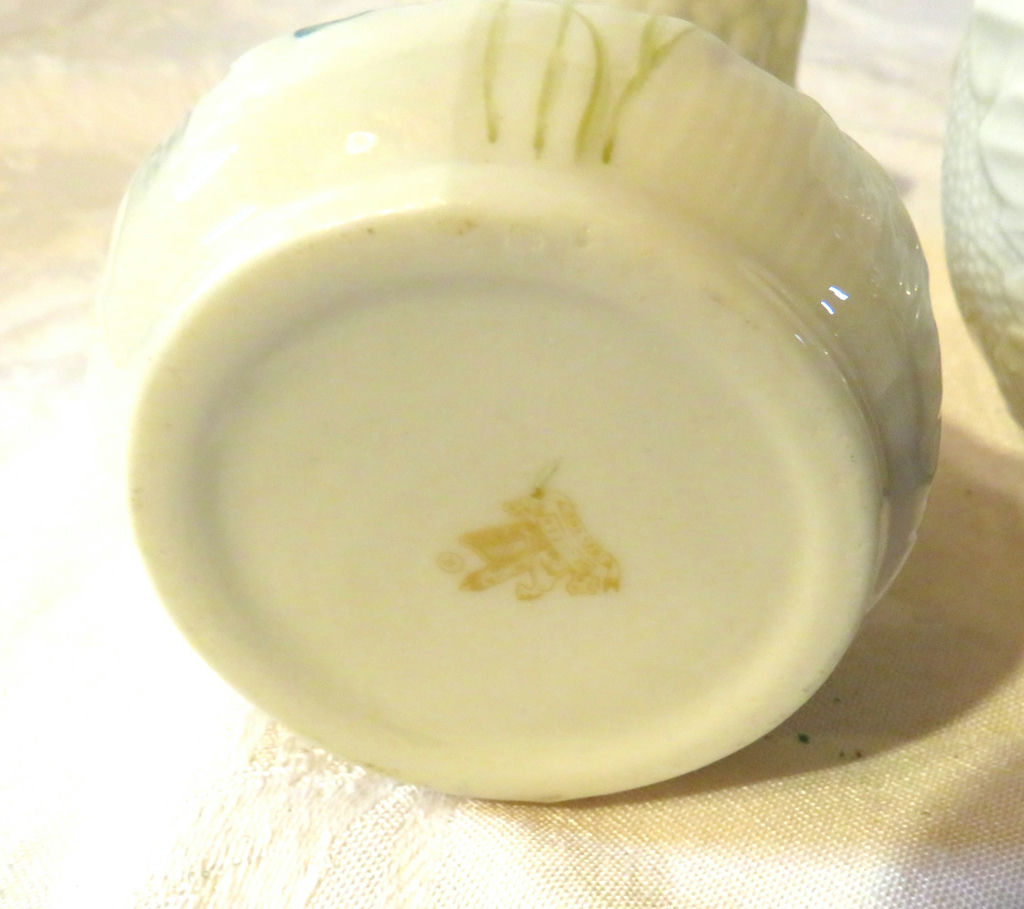 2 Vintage Belleek Shamrock Vases - image 6 of 6