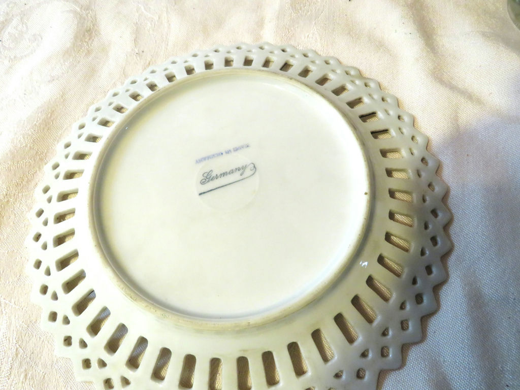 Irish Theme Plates and Glasses Belleek - image 6 of 9
