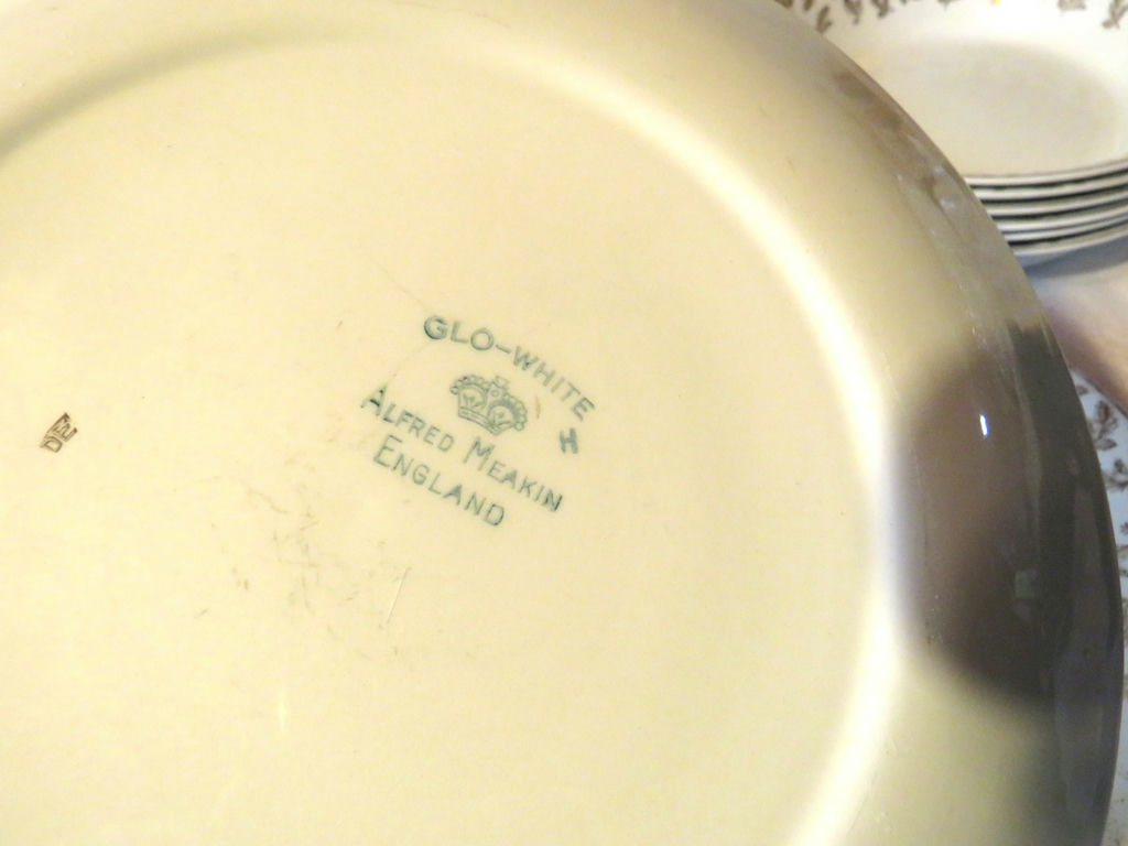 Meakin Glo-White Dinnerware - image 4 of 8