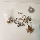 Assorted Costume Jewelry Necklaces Chains Bracelets Earrings - thumbnail 4 of 6