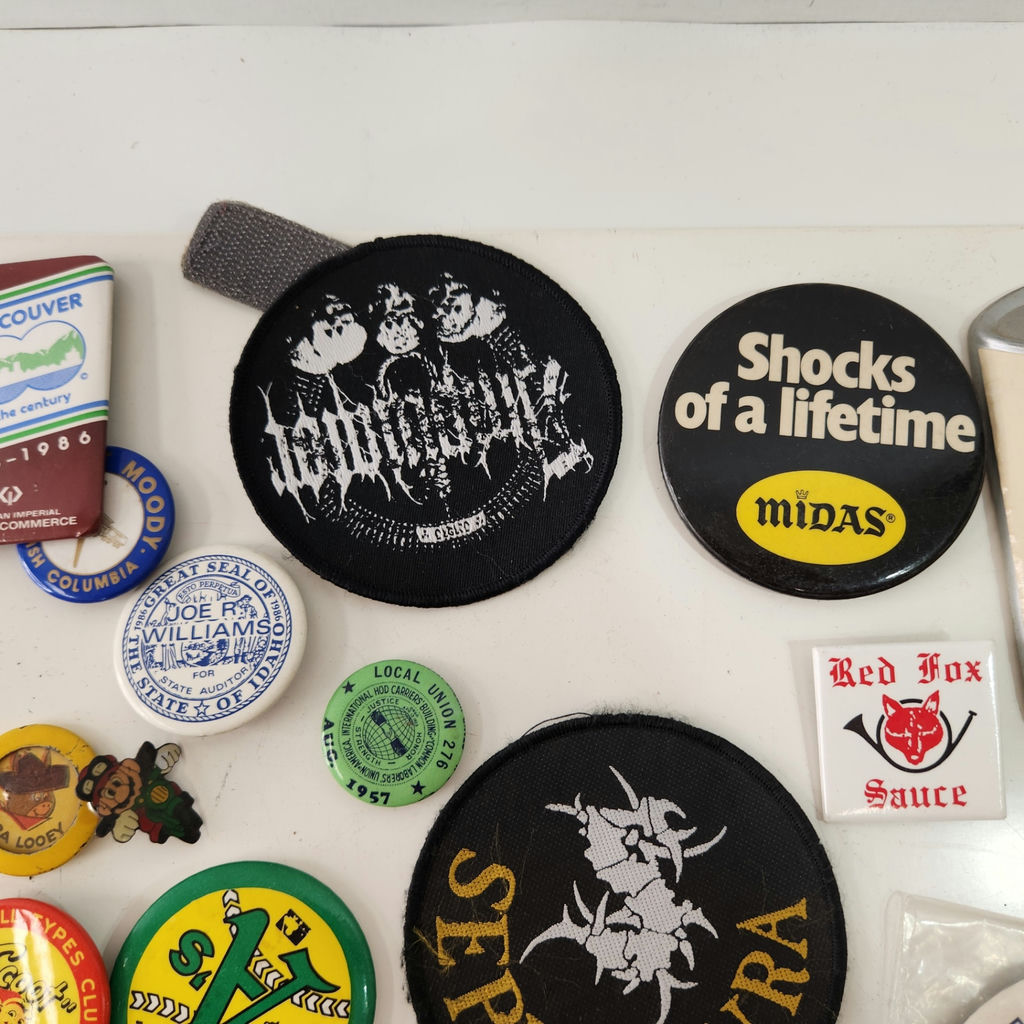 Assorted Canadian/American Pins + Patches - image 7 of 8