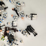 Assorted Miniature Star Wars Figurines + Accesories UNBRANDED - thumbnail 3 of 6