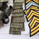 1990s Royal Canadian Army Ammo Pouches, Patches, Pins, Service Medal, Epaulettes - thumbnail 4 of 10