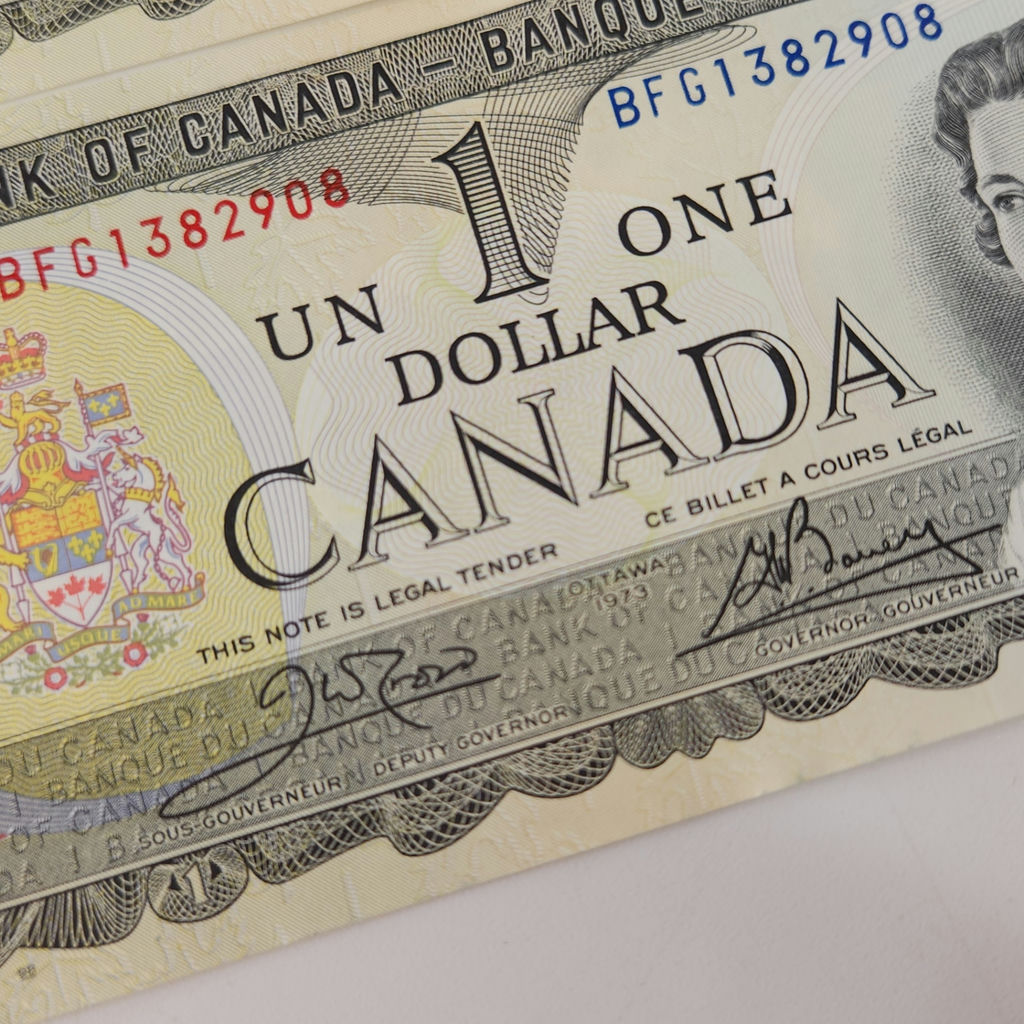 1973 Canadian $1 Bills Sequencial Bank Notes  - image 7 of 8