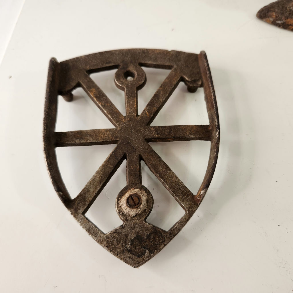 Vintage Sad Irons - image 7 of 9