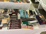Huge Lot of HO Train Parts and Accessories - thumbnail 9 of 18