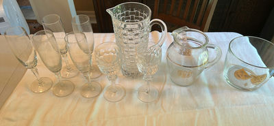 Vintage Glassware - Image 1 of 11