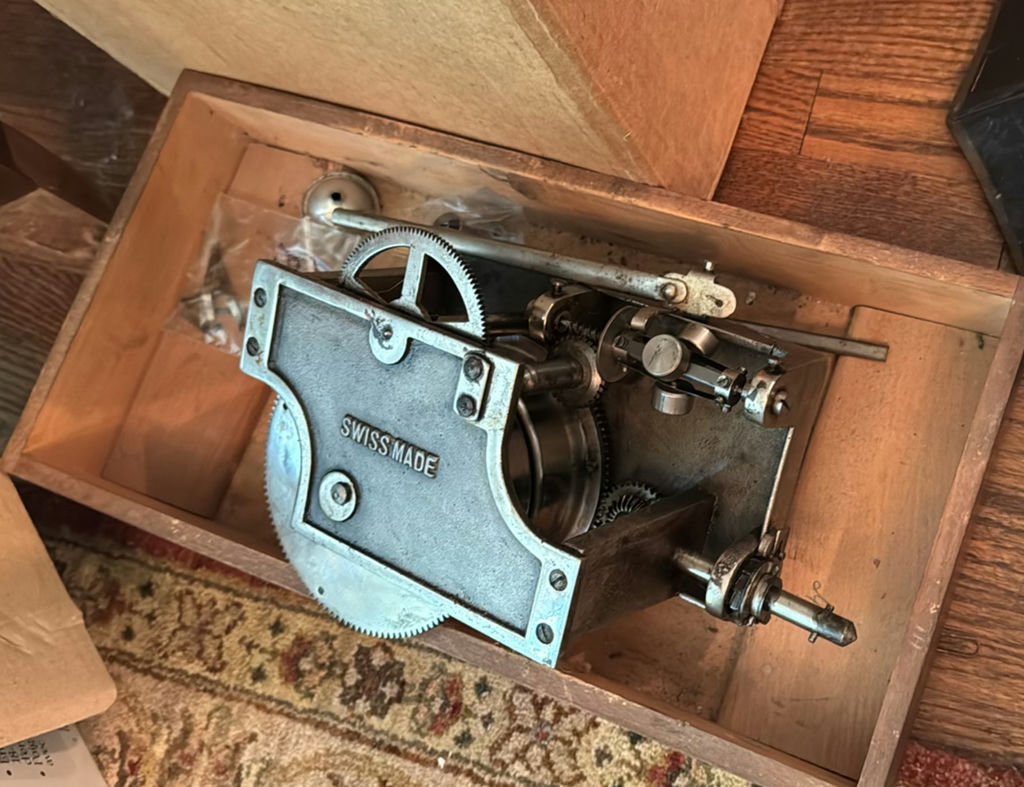 Antique Phonograph and Victrola - image 9 of 18