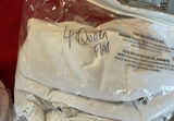 4 Sets Of Queen Size, White Linen Sheets, 2 Blankets - thumbnail 3 of 5