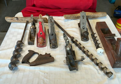 Collection of vintage woodworking hand tools - Image 1 of 5