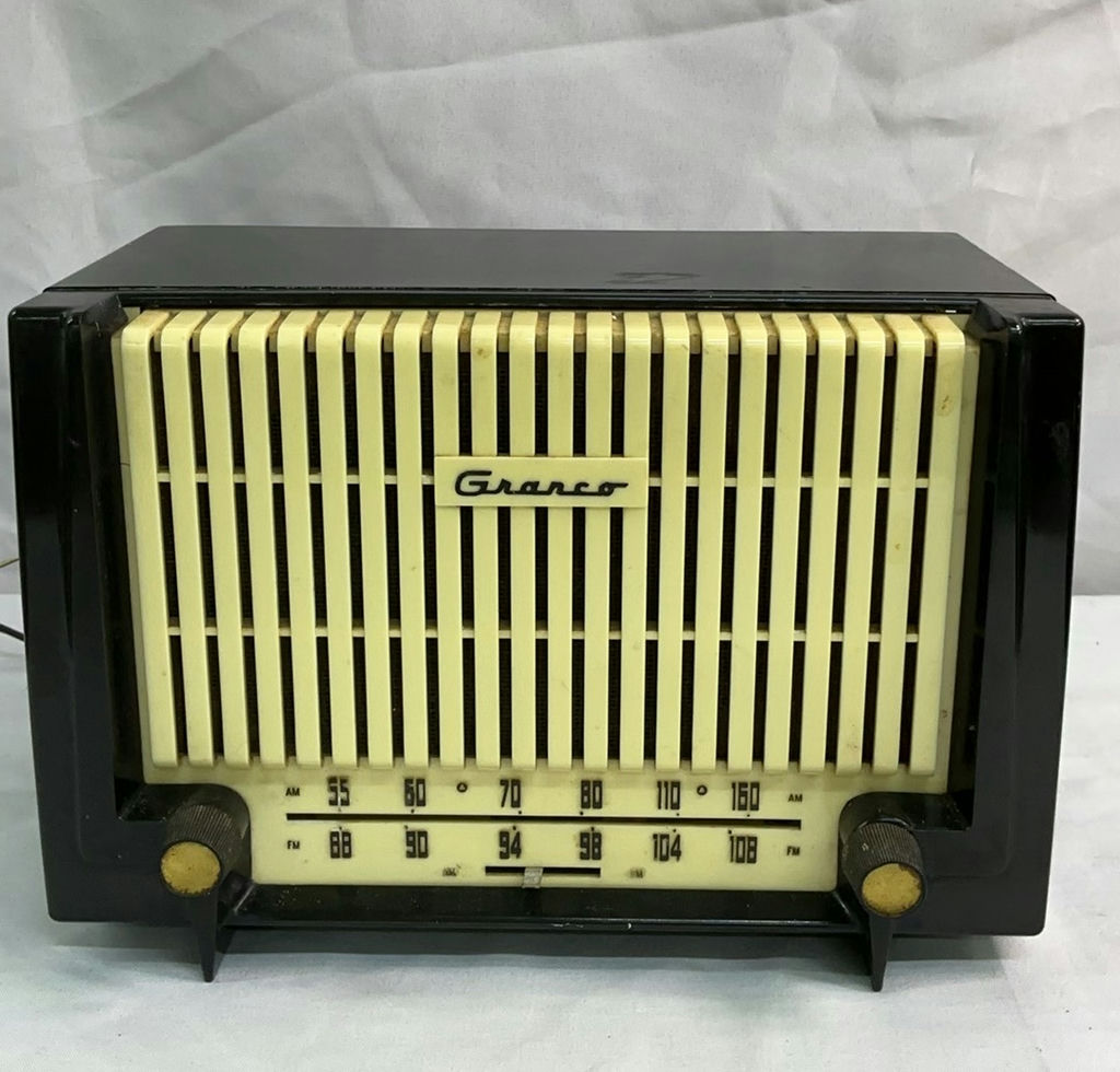 Vintage Granco and Airline Radios - image 8 of 13