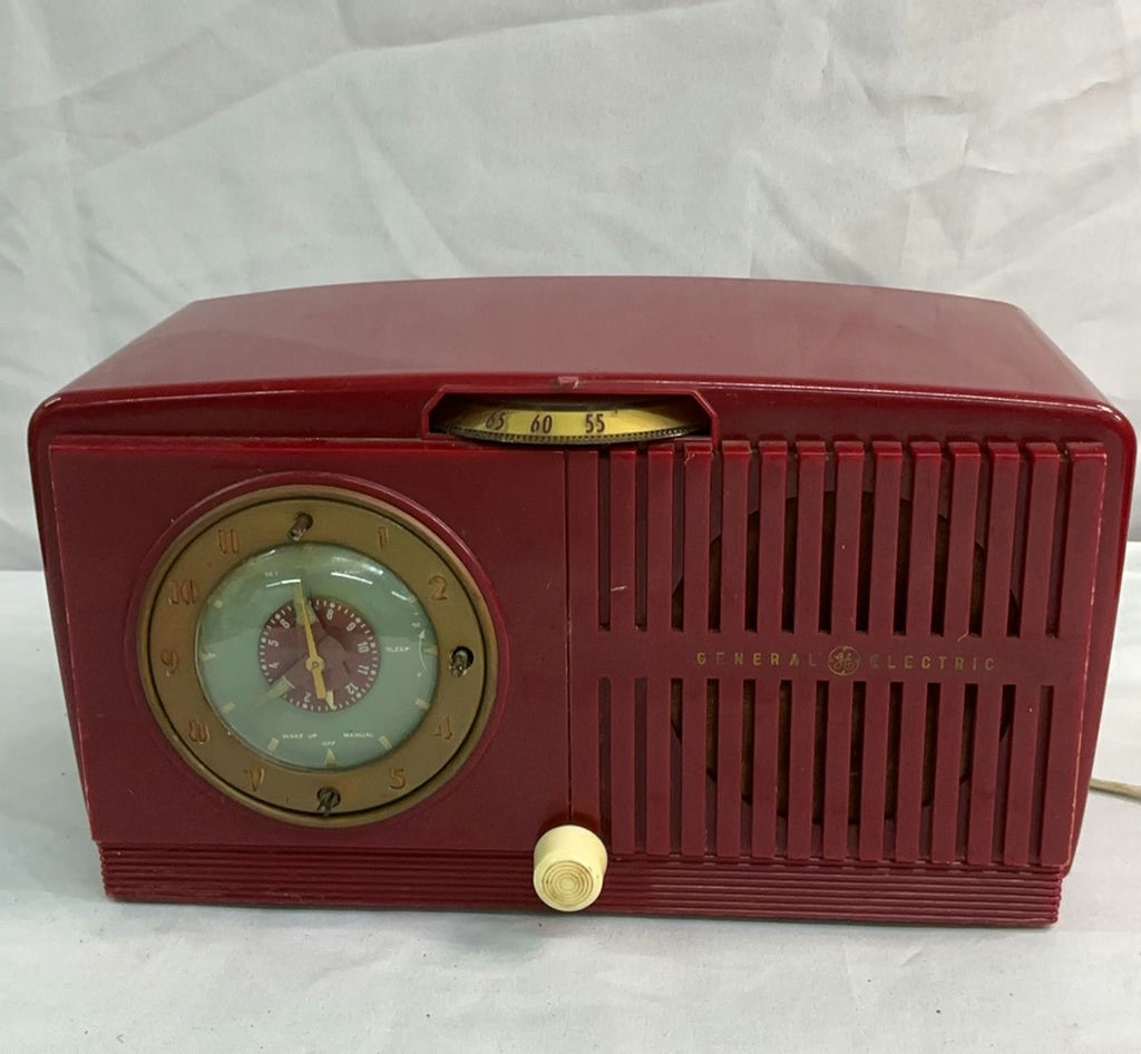 Vintage Industrial Dazor Gooseneck Lamp And GE Radio - image 5 of 10