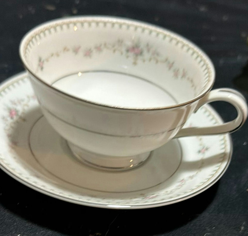 Noritake Fairmont china dinnerware set with cups and saucers - image 12 of 14