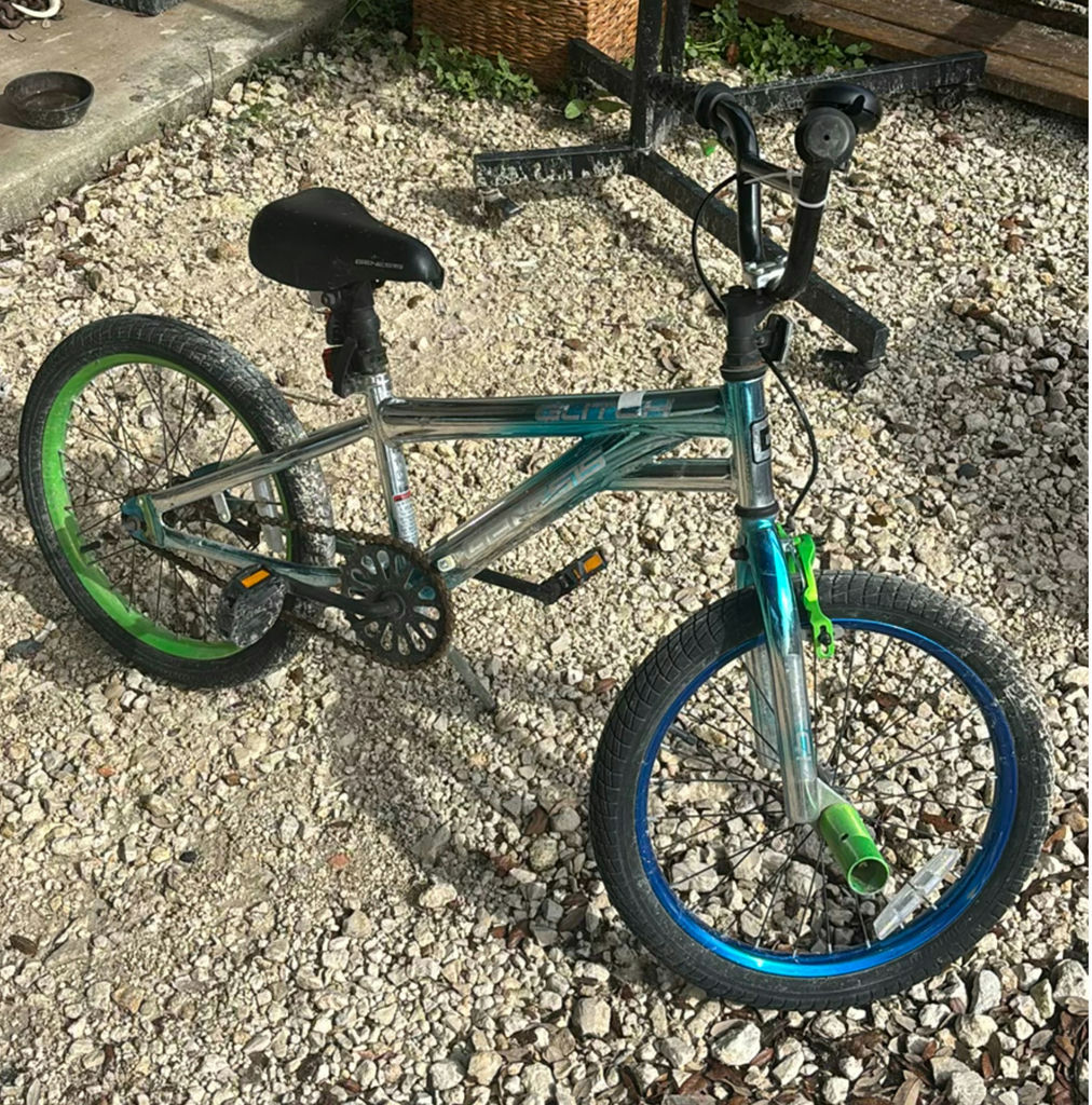 Kent Glitch 18-Inch BMX Bicycle - image 1 of 5