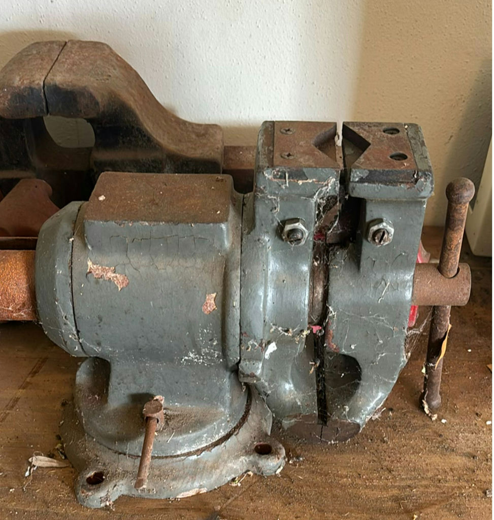 Husqvarna Viking Classica 100 sewing machine with dust cover and workshop vise - image 8 of 8