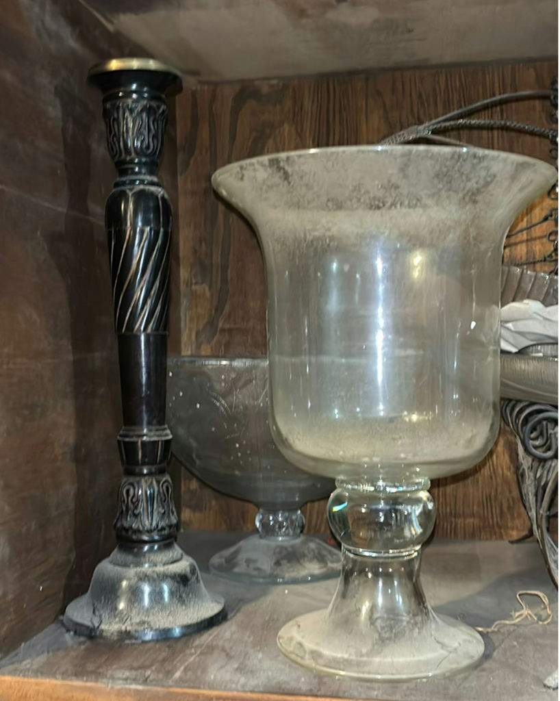Vintage wrought-iron decor and glassware - image 2 of 7
