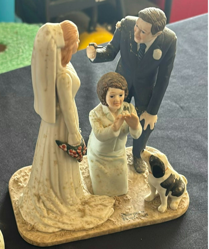 Norman Rockwell Ceramic Figurine Collection - image 11 of 14
