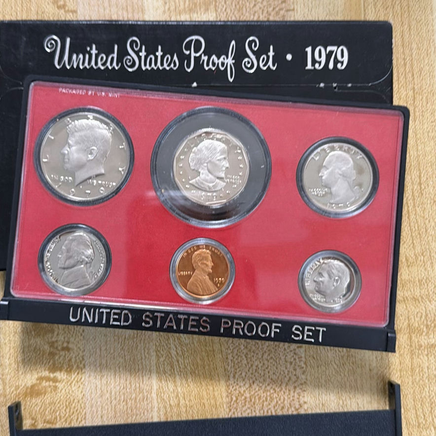 United States Proof Sets (1977 and 1979) - image 5 of 5