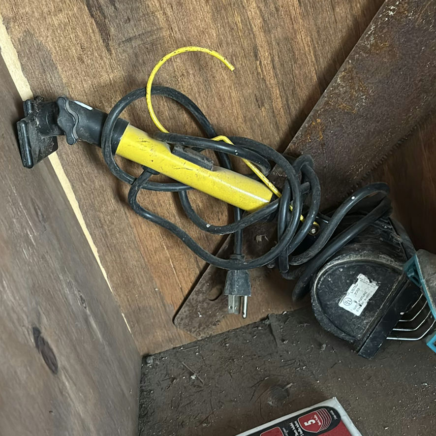Woodworking power tools and hand saw collection - image 6 of 8