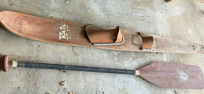 Vintage wooden water ski with paddle - Image 1 of 6