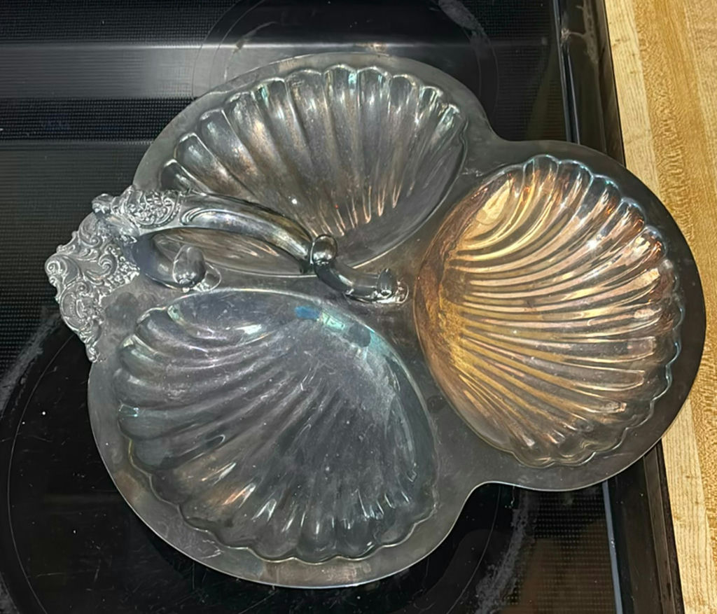 Round engraved metal tray and three-lobed shell-shaped serving platter - image 3 of 4