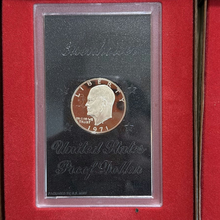 Three Eisenhower dollar proof coin sets in presentation boxes - image 2 of 8